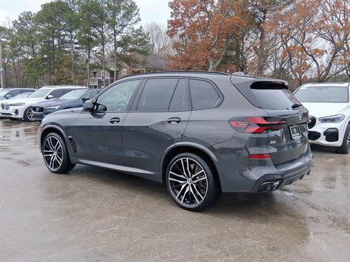 2024 BMW X5 M60i