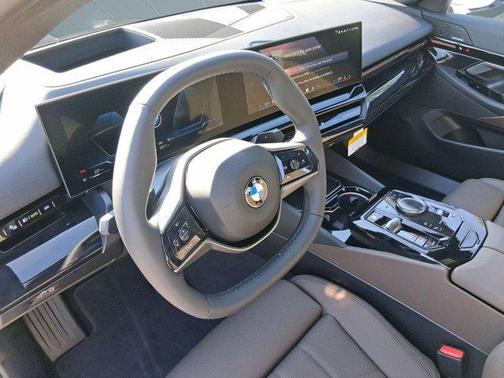 2026 BMW 530 530i