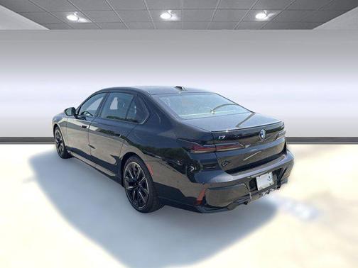2025 BMW i7 xDrive60