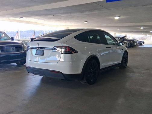 2022 Tesla Model X AWD