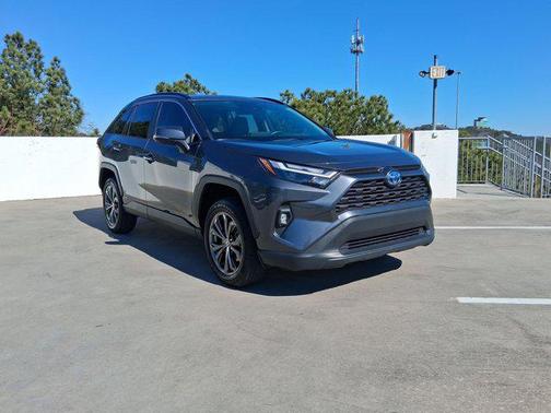 2024 Toyota RAV4 Hybrid XLE Premium