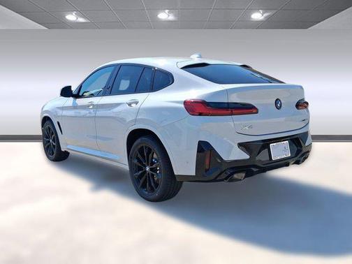 2025 BMW X4 xDrive30i