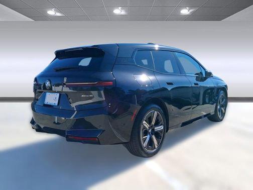 2026 BMW iX xDrive45