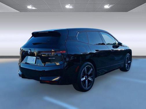 2026 BMW iX xDrive60