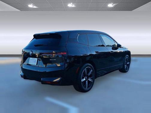 2026 BMW iX xDrive60