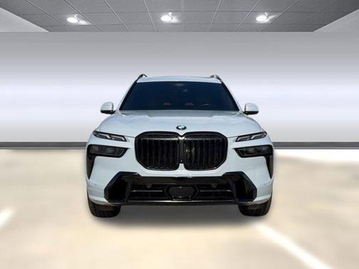 Brooklyn Grey Metallic 2025 BMW X7 xDrive40i