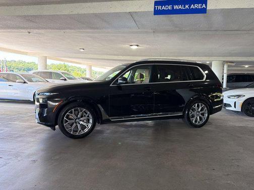 Black Sapphire Metallic 2024 BMW X7 xDrive40i