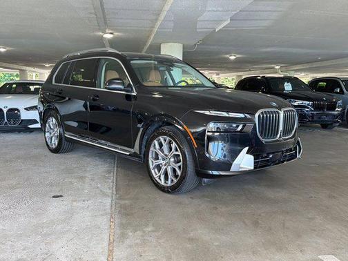 Black Sapphire Metallic 2024 BMW X7 xDrive40i