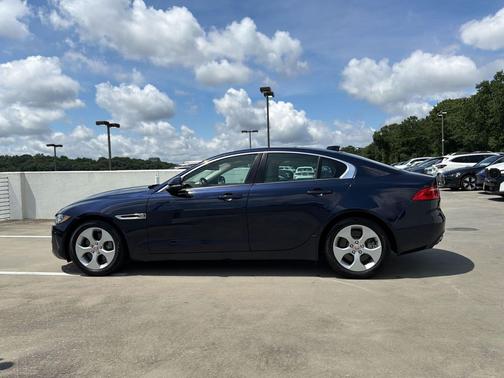 Loire Blue 2018 Jaguar XE 25t