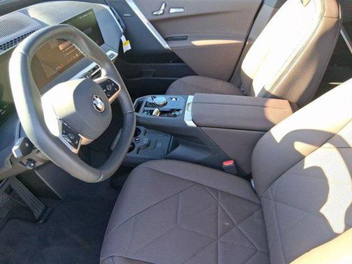 2026 BMW iX xDrive60