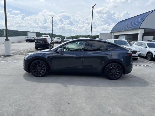 2024 Tesla Model Y Performance Dual Motor All-Wheel Drive