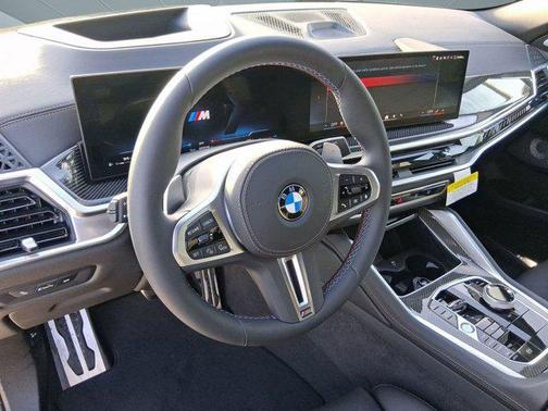 2026 BMW X6 M60i