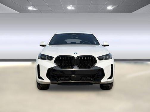 Mineral White Metallic 2027 BMW X6 xDrive40i