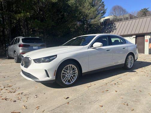 2025 BMW 530 i