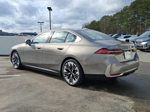 2026 BMW i5 xDrive40