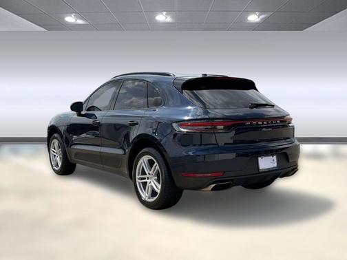 Night Blue Metallic 2020 Porsche Macan Macan