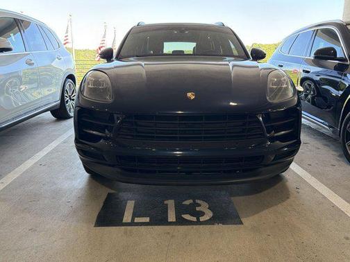Night Blue Metallic 2020 Porsche Macan Macan