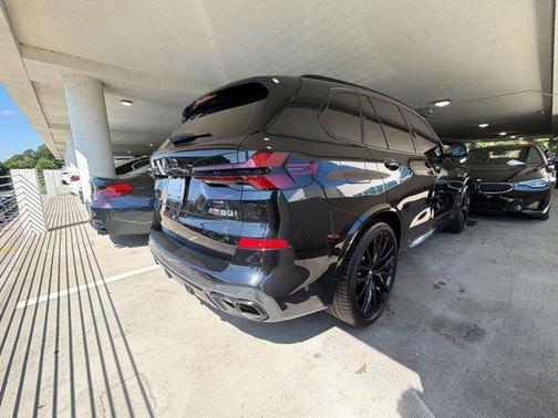 Black Sapphire Metallic 2025 BMW X5 M60i