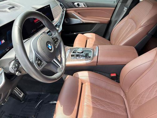 Black Sapphire Metallic 2025 BMW X5 M60i