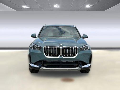 Cape York Green Metallic 2026 BMW X1 xDrive28i
