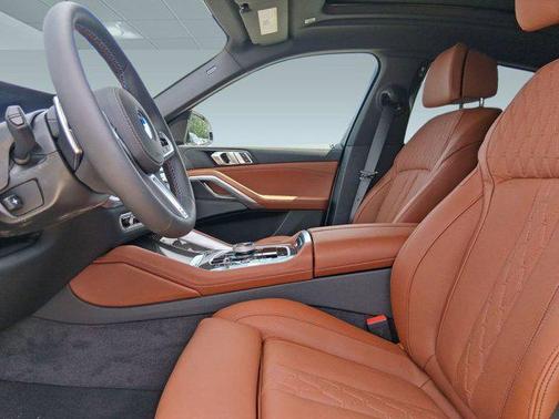 2026 BMW X6 M60i
