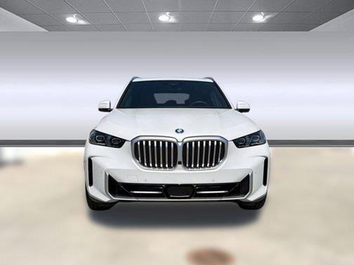Mineral White Metallic 2026 BMW X5 PHEV xDrive50e