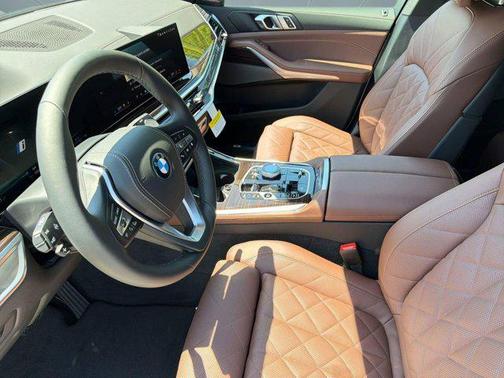 Mineral White Metallic 2026 BMW X5 PHEV xDrive50e