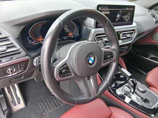 2023 BMW X4 xDrive30i