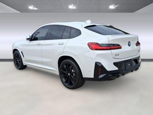 2023 BMW X4 xDrive30i