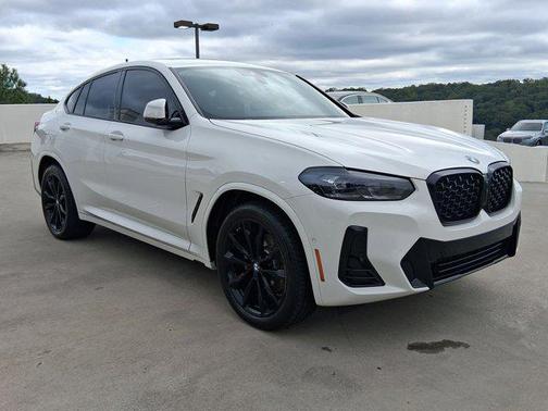 2023 BMW X4 xDrive30i