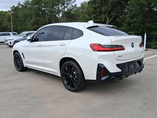 2023 BMW X4 xDrive30i