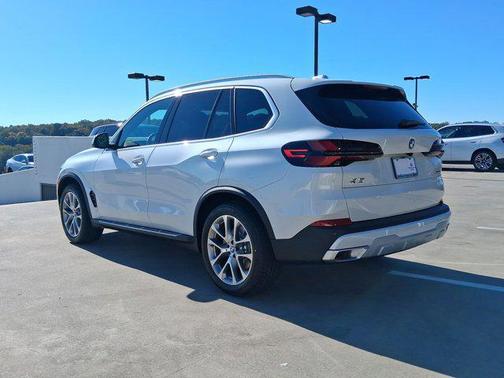 2026 BMW X5 sDrive40i