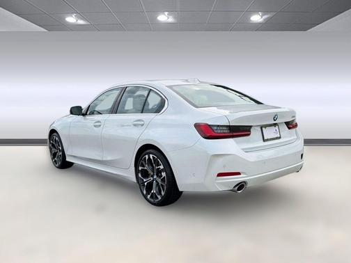 Mineral White Metallic 2026 BMW 330 330i
