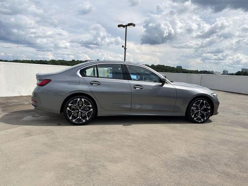 Skyscraper Grey Metallic 2026 BMW 330 330i