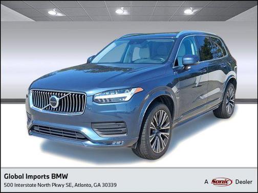 2022 Volvo XC90 T5 Momentum