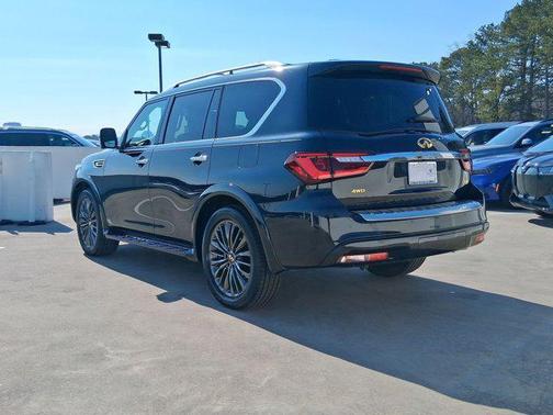 2023 INFINITI QX80 SENSORY AWD