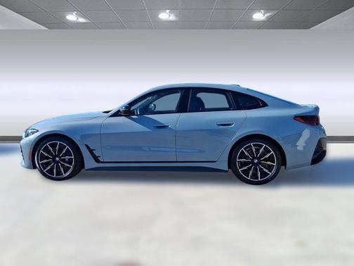 2025 BMW M440 i