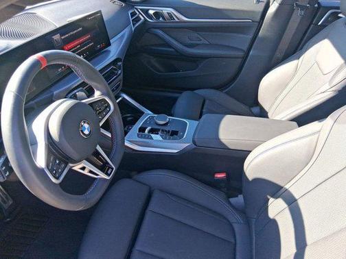 2025 BMW M440 i