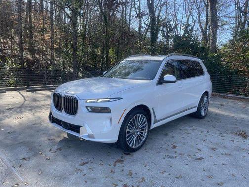 2025 BMW X7 xDrive40i