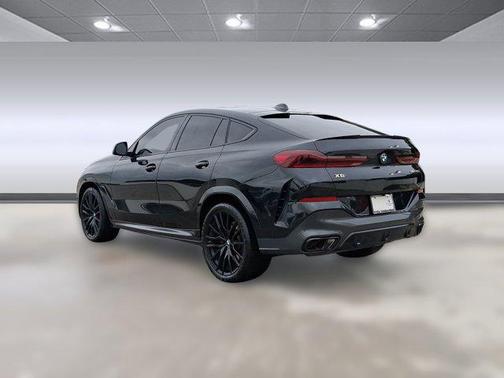 2023 BMW X6 M50i