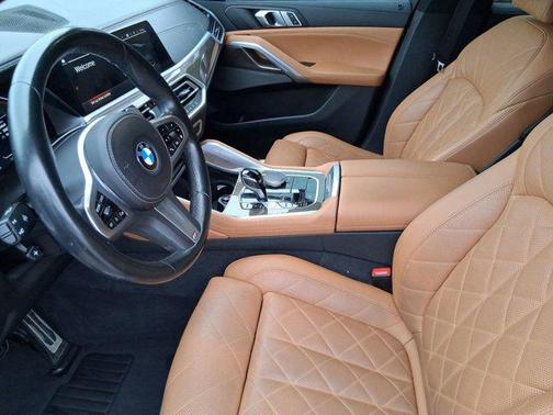 2023 BMW X6 M50i