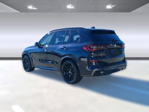 2023 BMW X5 M50i