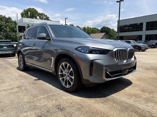 Skyscraper Grey Metallic 2026 BMW X5 PHEV xDrive50e