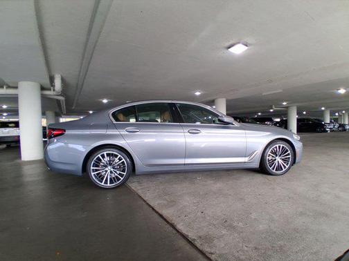 2023 BMW 530 i