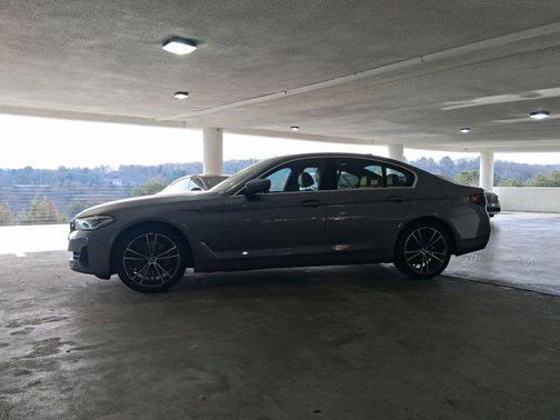 2023 BMW 530 i