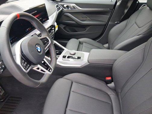 2025 BMW M440 i xDrive