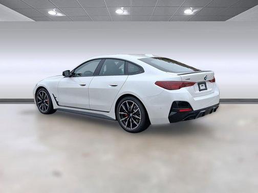 2025 BMW M440 i xDrive