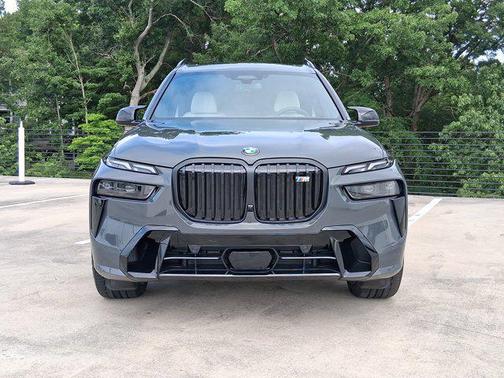 2026 BMW X7 M60i
