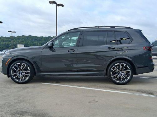 2026 BMW X7 M60i