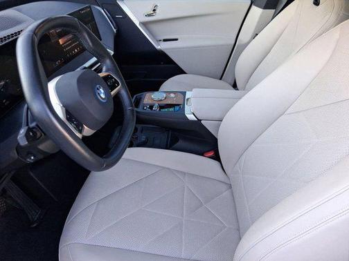 2024 BMW iX xDrive50